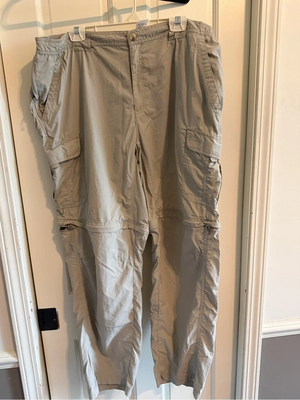 Columbia Men's Cargo Convertible Pants — Light Taupe